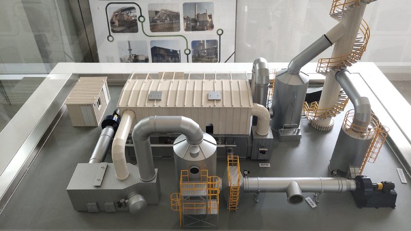 家用除尘器主要通过以下几个步骤来净化空气：